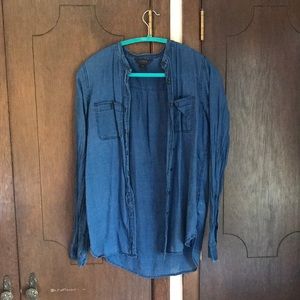 Light-weight chambray shirt